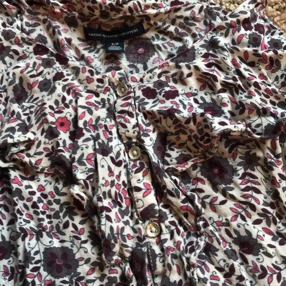 Spring tops bundle - Picture 4 of 5